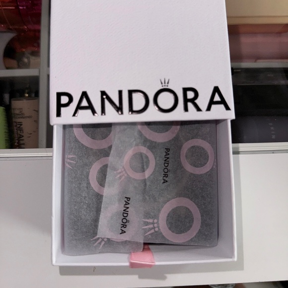 Pandora me snake bracelet - Picture 2 of 4